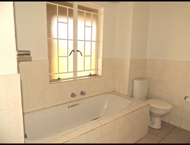 1 BEDROOM APARTMENT FOR SALE IN WILLOWBROOK
